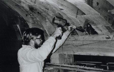 The builders followed Hamlin's precise specifications to create an authentic Hudson River sloop. 